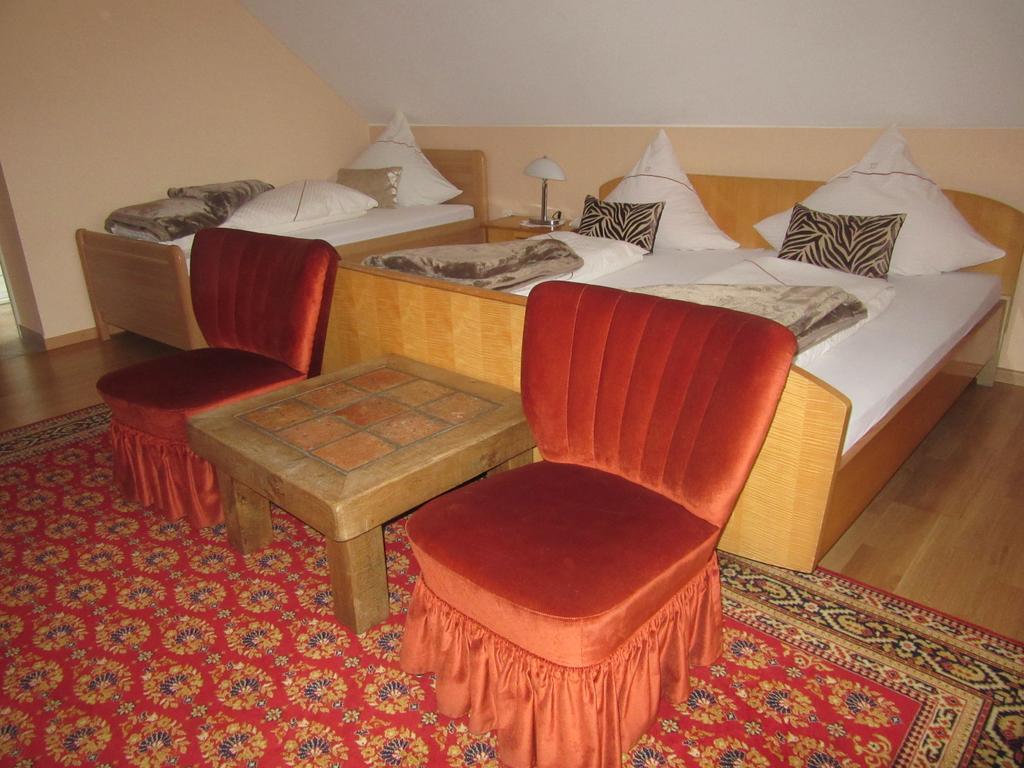 Hotel Restaurant Jonkhans レース エクステリア 写真