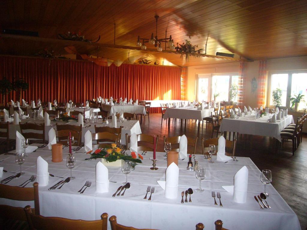 Hotel Restaurant Jonkhans レース エクステリア 写真